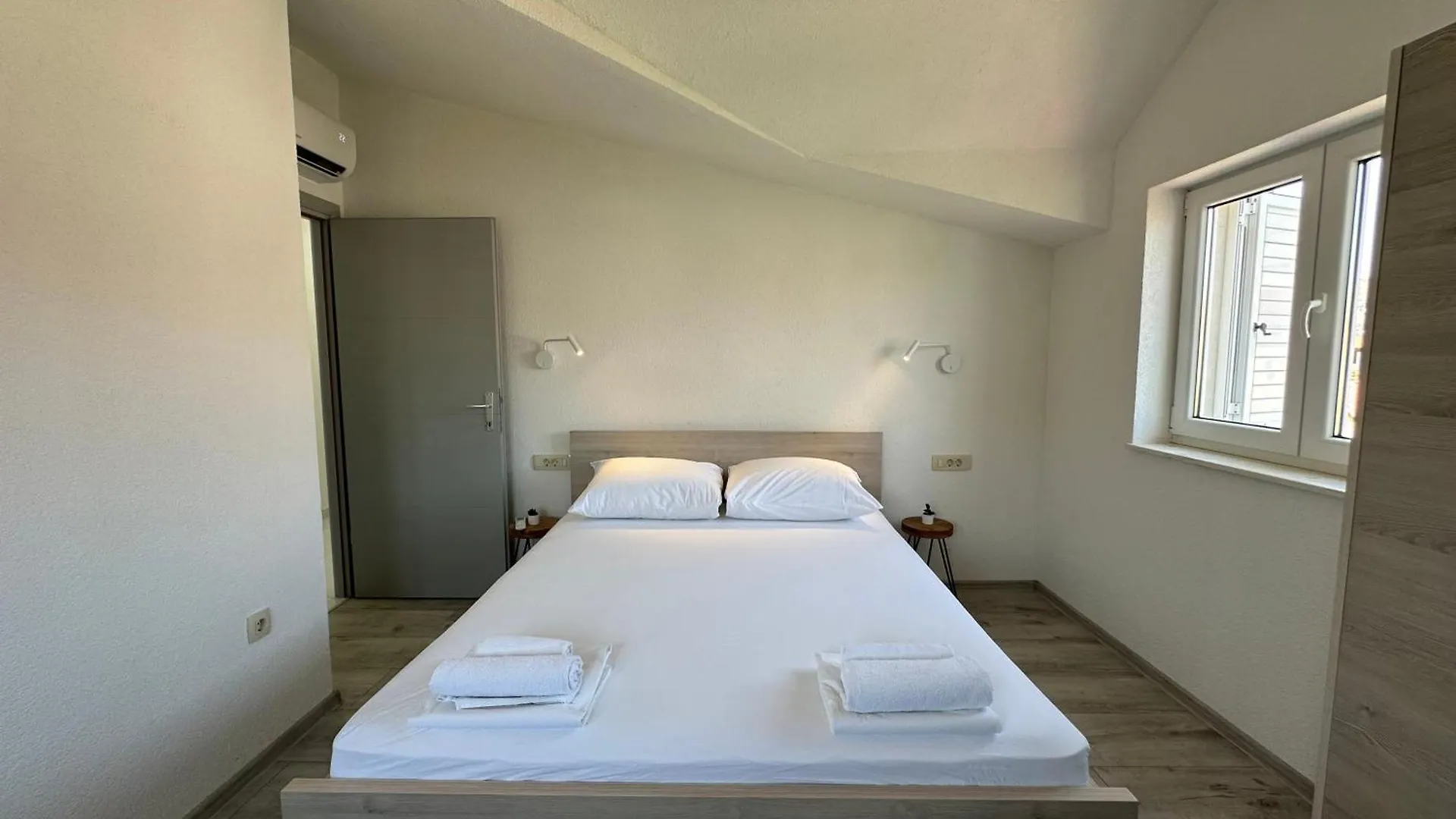 Villa Dante Trogir Gasthuis
