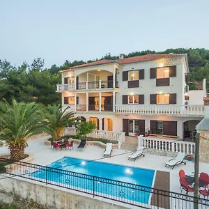  Apartment Iz Croatia