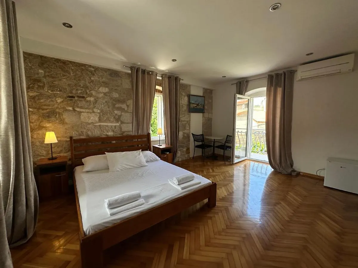 Villa Dante Trogir Guest house