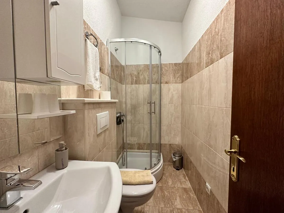 Villa Dante Trogir Guest house