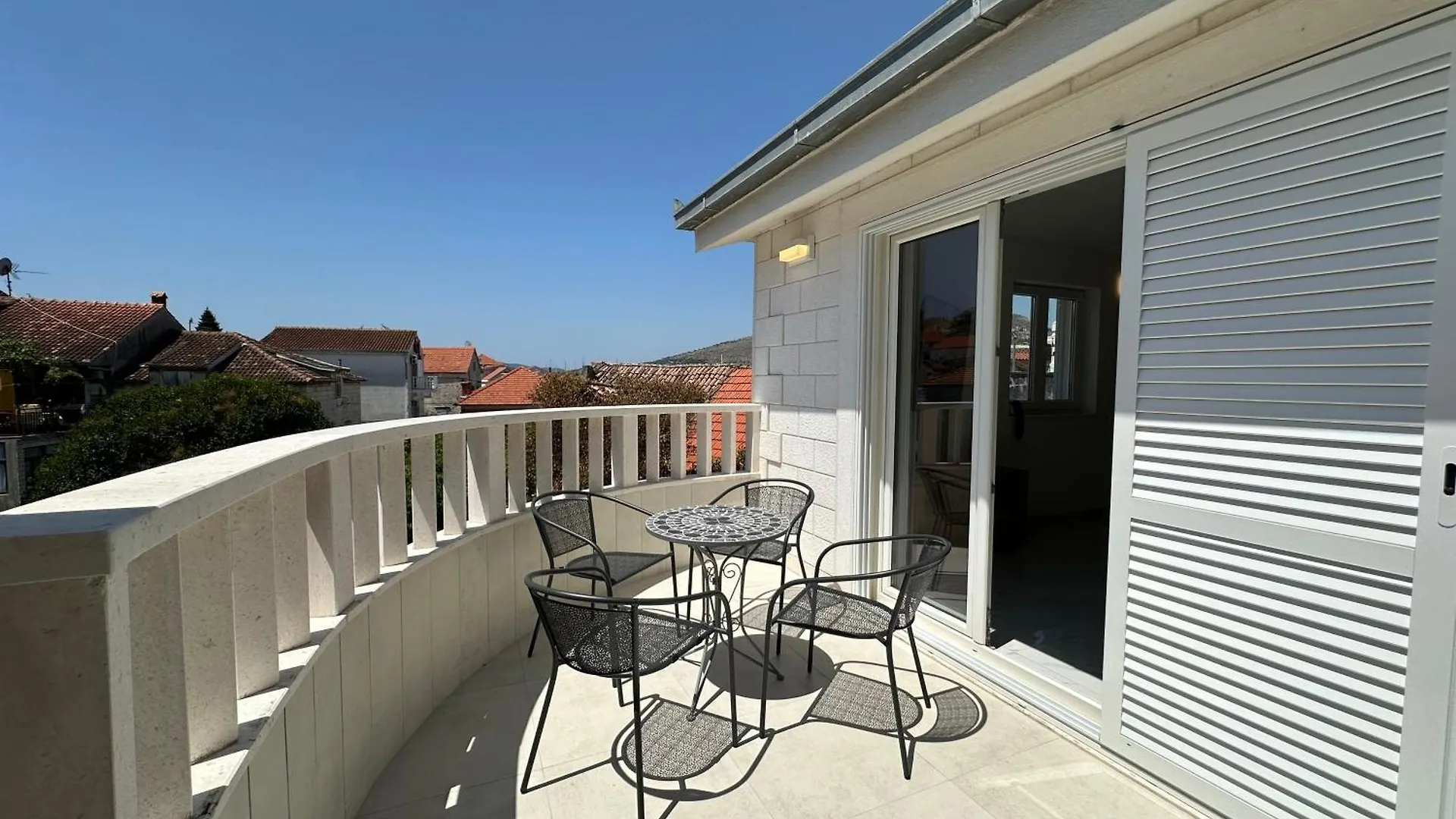 Villa Dante Trogir 3*,  Croatia