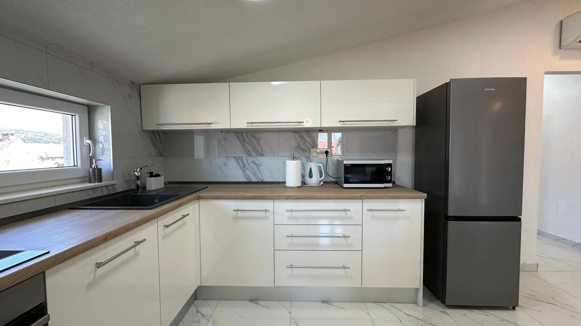 Villa Dante Trogir Guest house