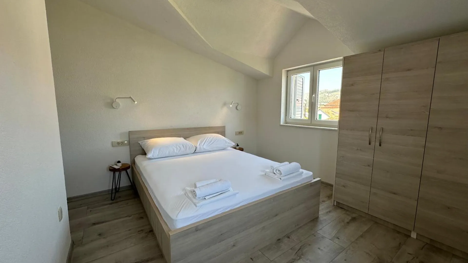 Villa Dante Trogir 3*,  Kroatien